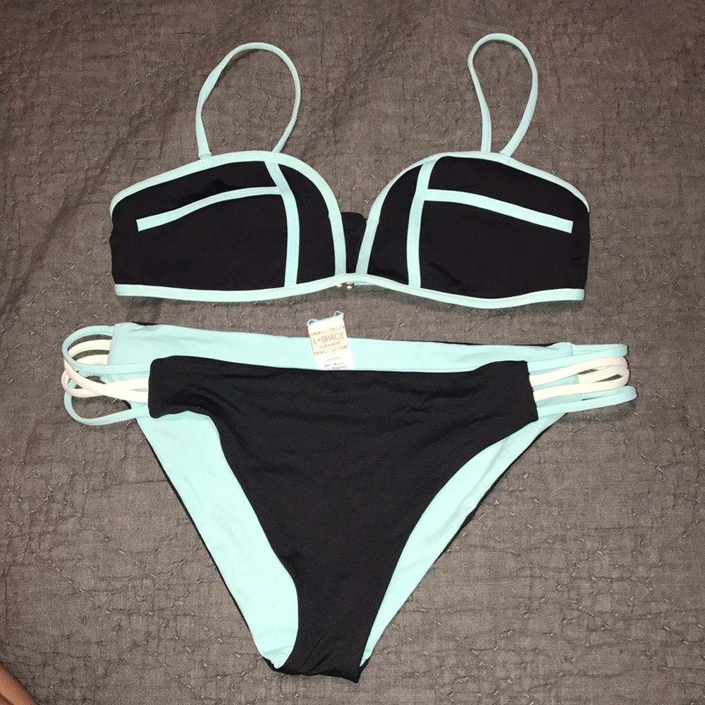 L space bikini